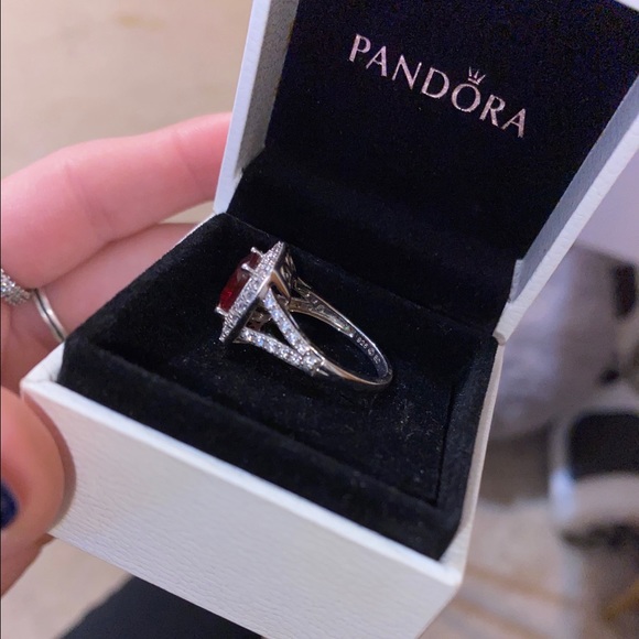 Pandora Ring! - Picture 2 of 5